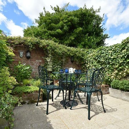 Crown Cottage ライ エクステリア 写真