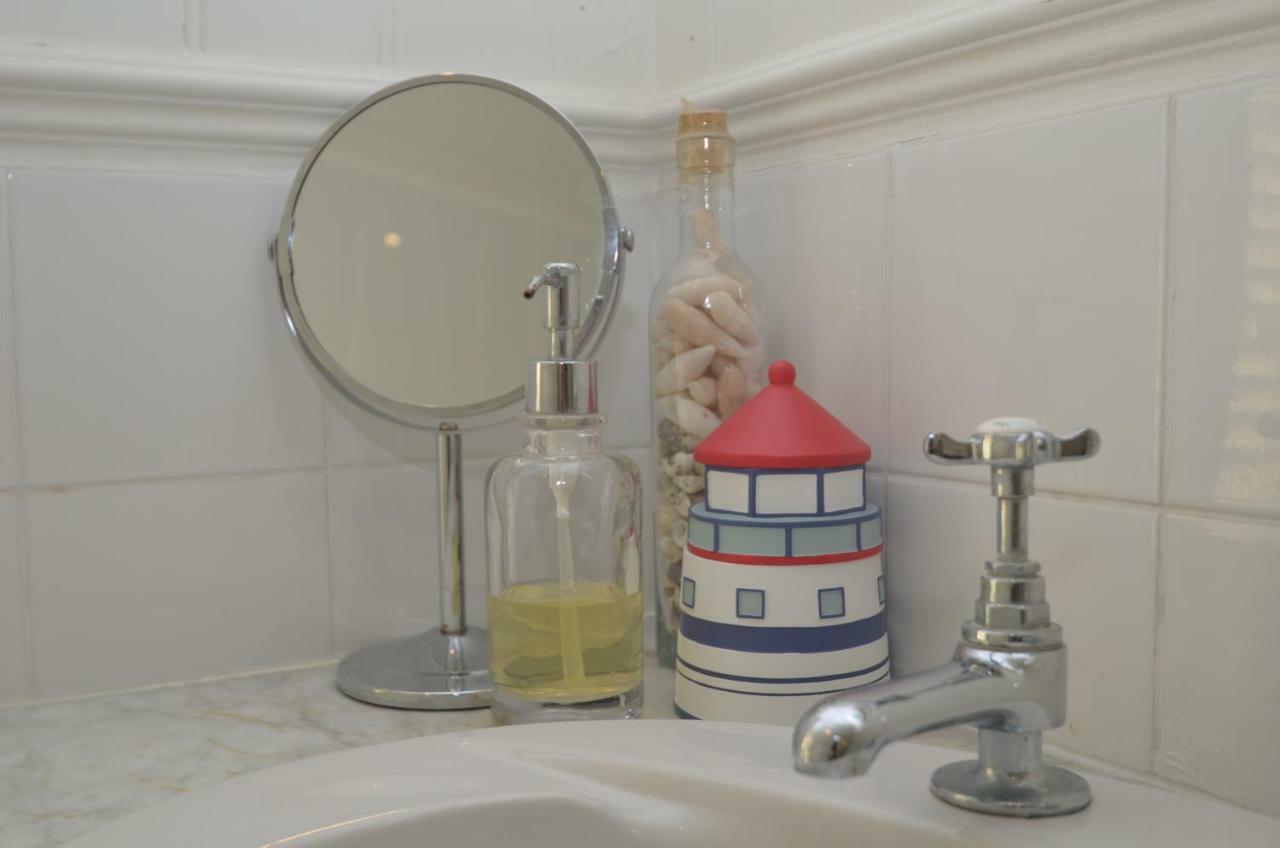 Crown Cottage ライ エクステリア 写真