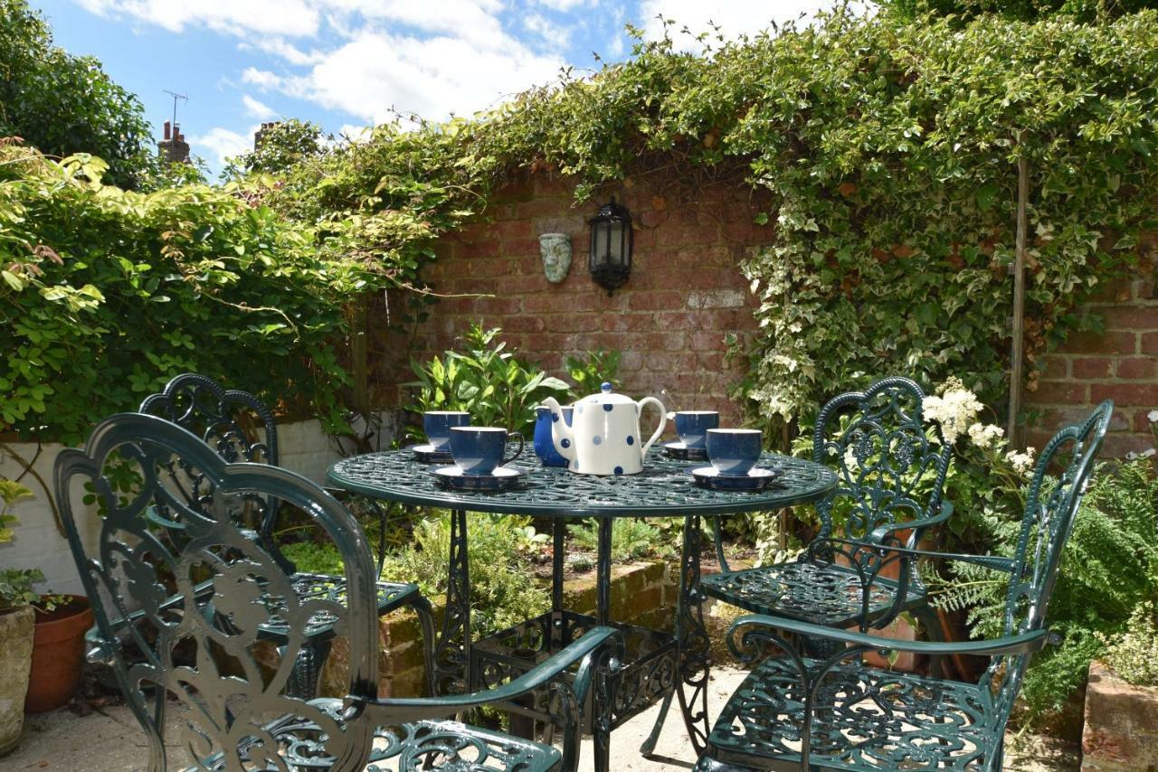 Crown Cottage ライ エクステリア 写真